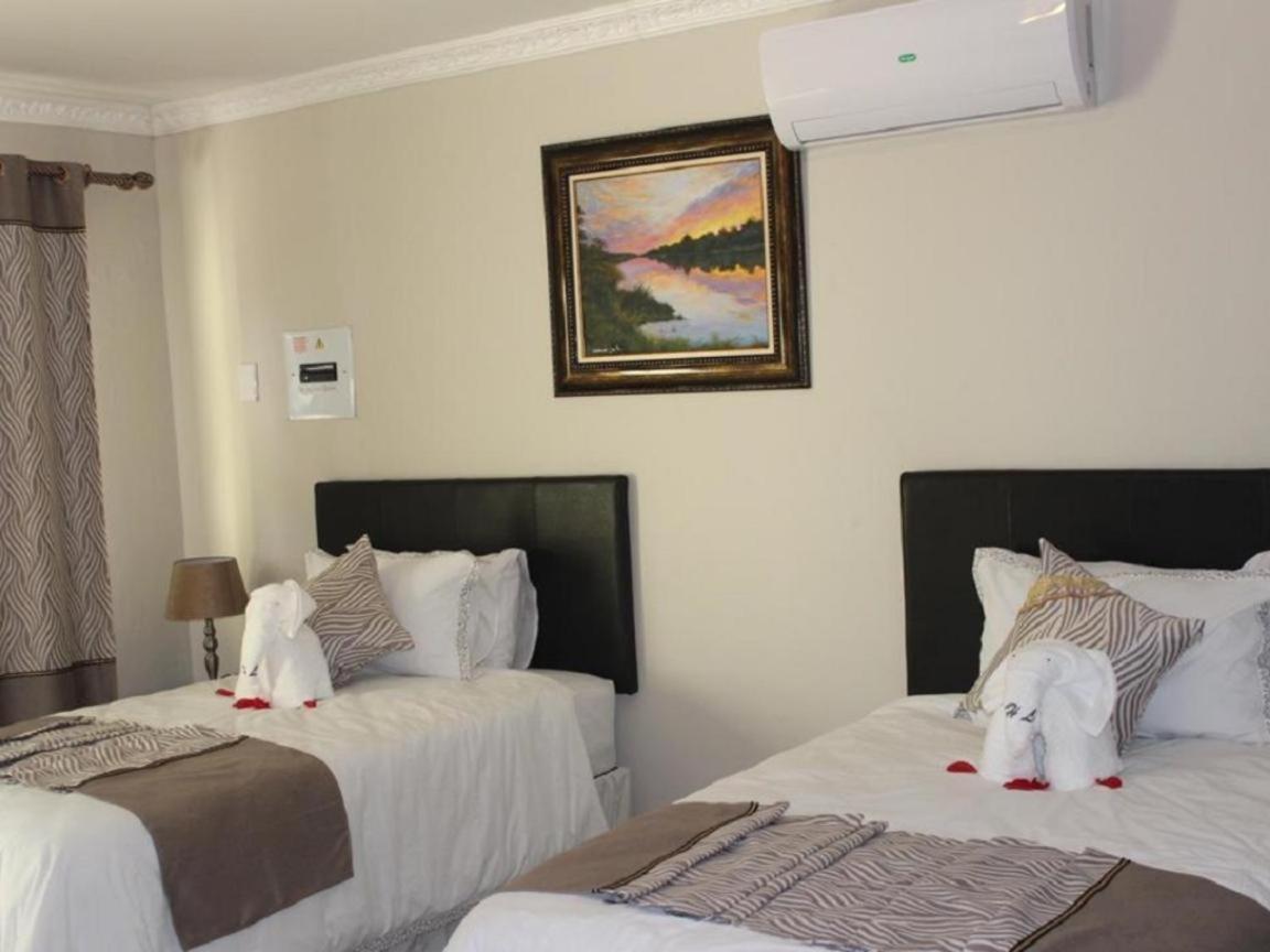 Juda Haus Lodge Katima Mulilo ภายนอก รูปภาพ