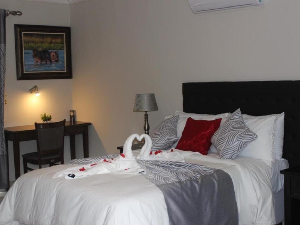 Juda Haus Lodge Katima Mulilo ภายนอก รูปภาพ