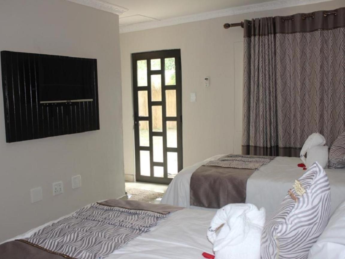 Juda Haus Lodge Katima Mulilo ภายนอก รูปภาพ